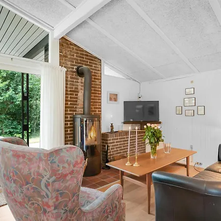 Cozy In Beautiful Nature Close To Ebeltoft