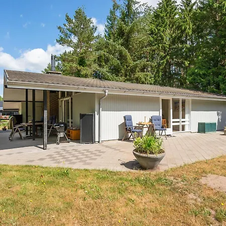 Vakantiehuis Cozy In Beautiful Nature Close To